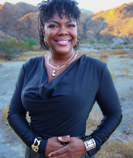 Book an Appointment with Reshaé Crawford for Chemical Peels