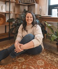 Book an Appointment with Nicole Laska for Chiropractic